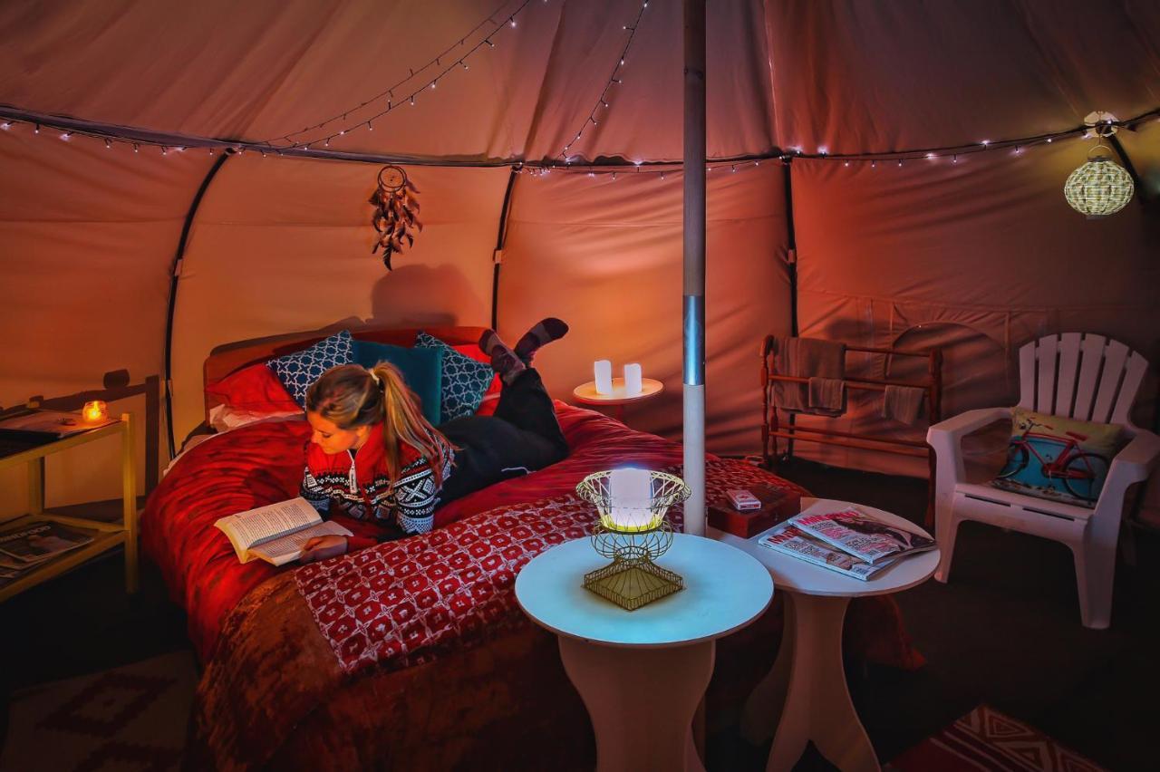 Mt Gold Glamping Hotel Wanaka Buitenkant foto